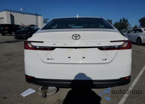 2025 Toyota Camry Xse z USA, uszkodzony, nr VIN 4T1DAACKXSU643223